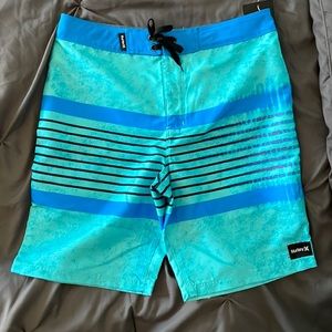 Hurley boys size 12/26